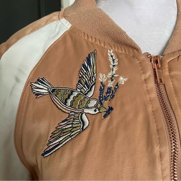 Kendall & Kylie Blush Pink and White Rose Gold Embroidered Bomber Jacket Size S - Picture 2 of 8